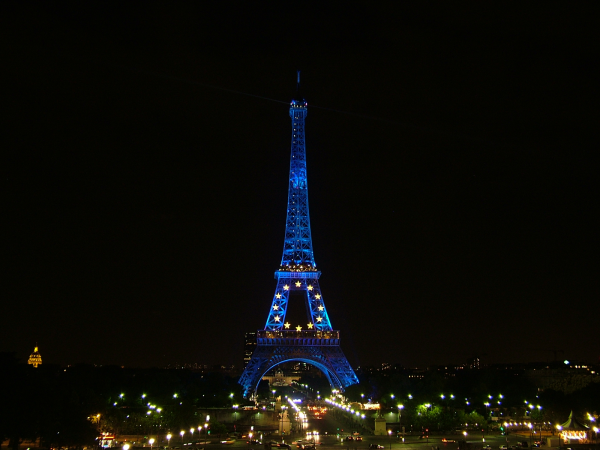Eiffel-tower-2008