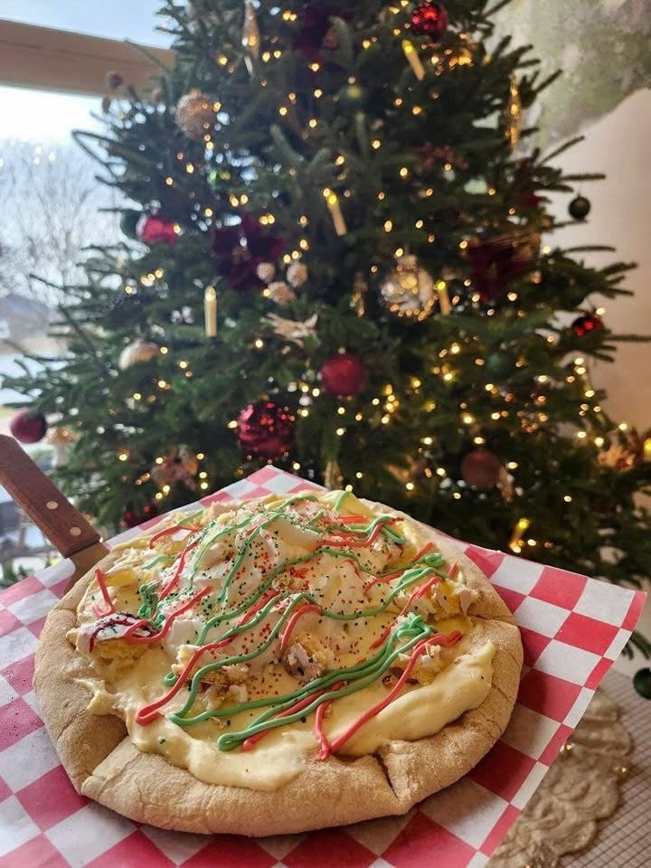 the wood fired pizza co christmas pizza special