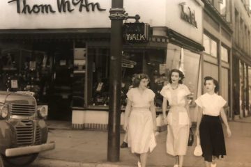 women shopping wheeling 1940s